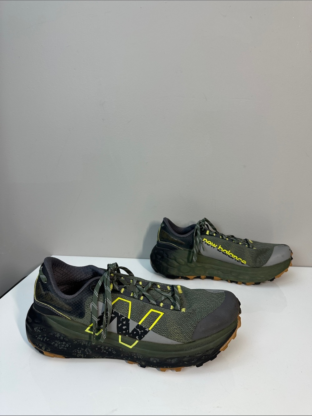 New Balance Men’s More Trail V2 Running Green Sneakers Size 12D
